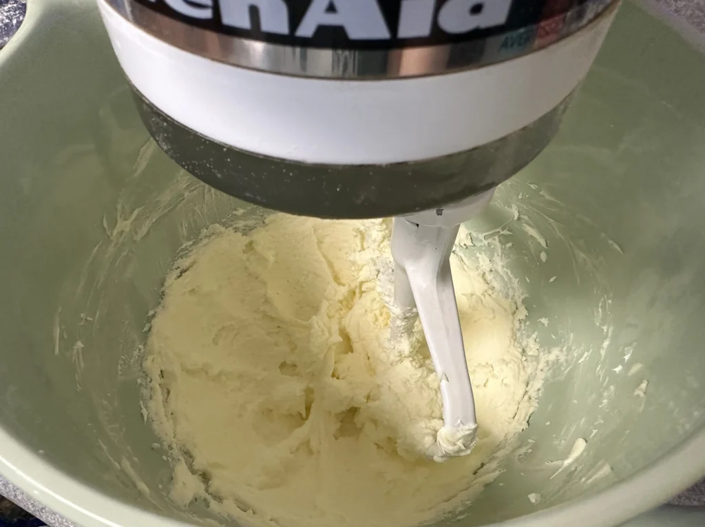 pumpkin roll cream cheese icing filling 